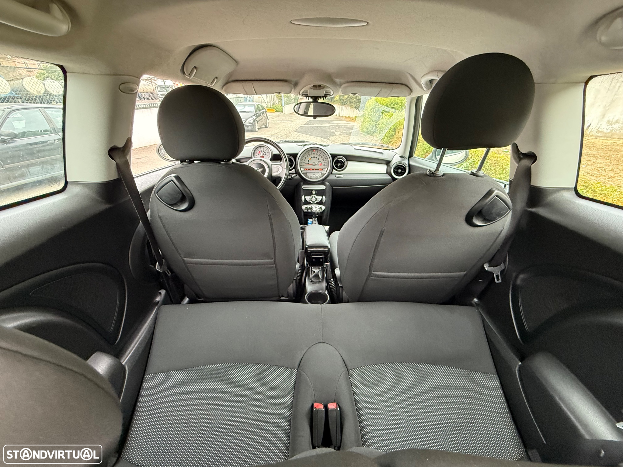MINI 3 Portas Cooper D - 4
