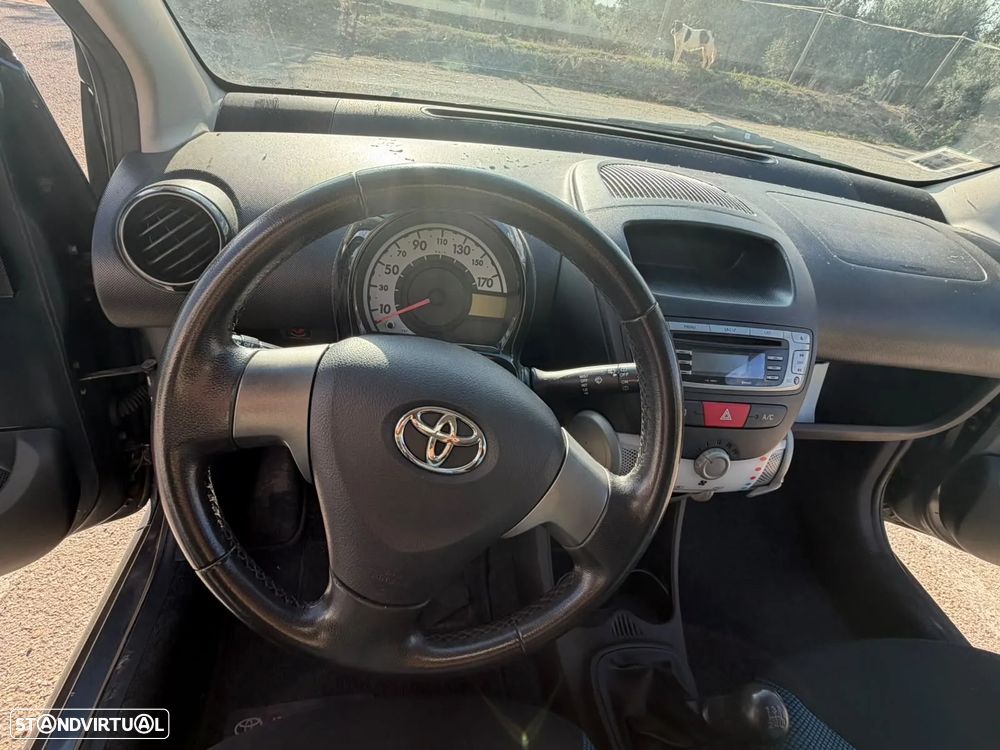 Toyota Aygo Standard - 10