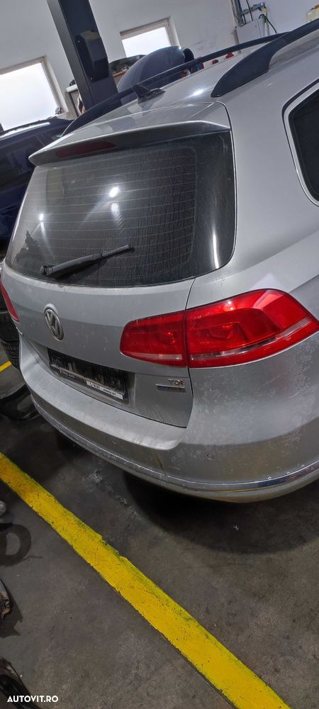 Dezmembrez volkswagen vw passat B7 Break an 2012 CAYC cv MYP LA7W - 6