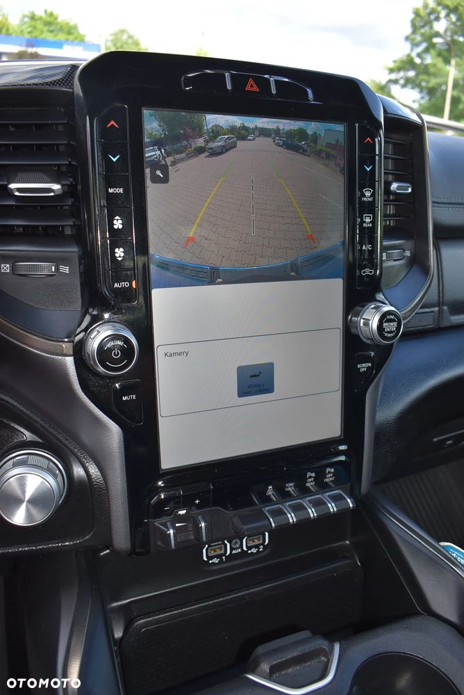 RAM 1500 Crew Cab Sport - 38