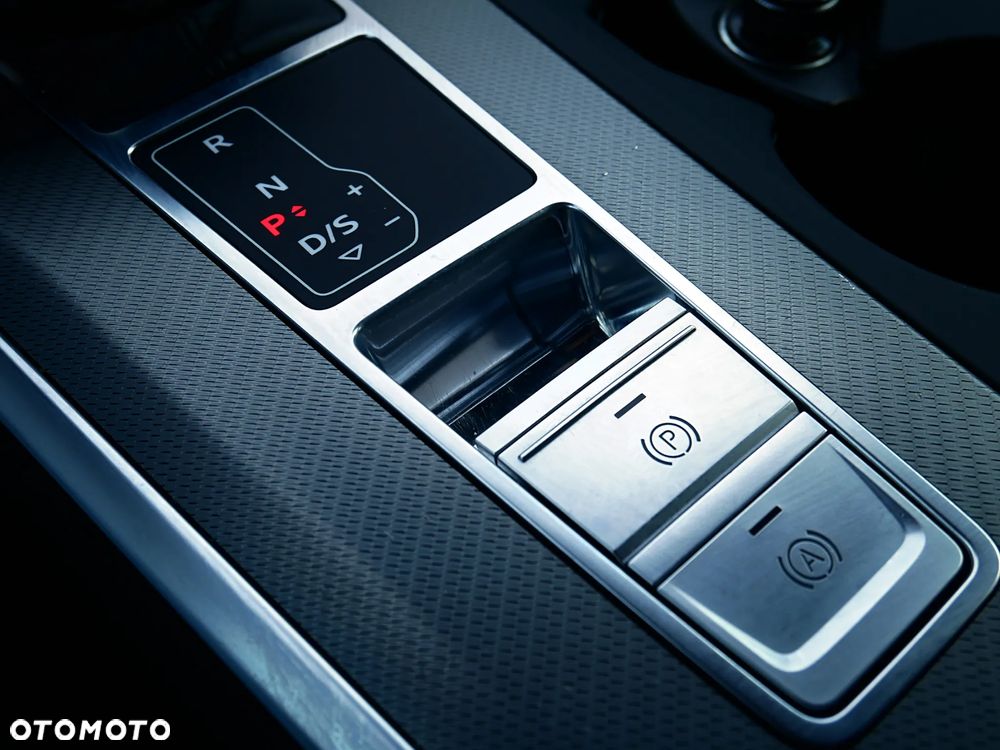 Audi A6 Avant 40 TDI quattro S tronic - 14