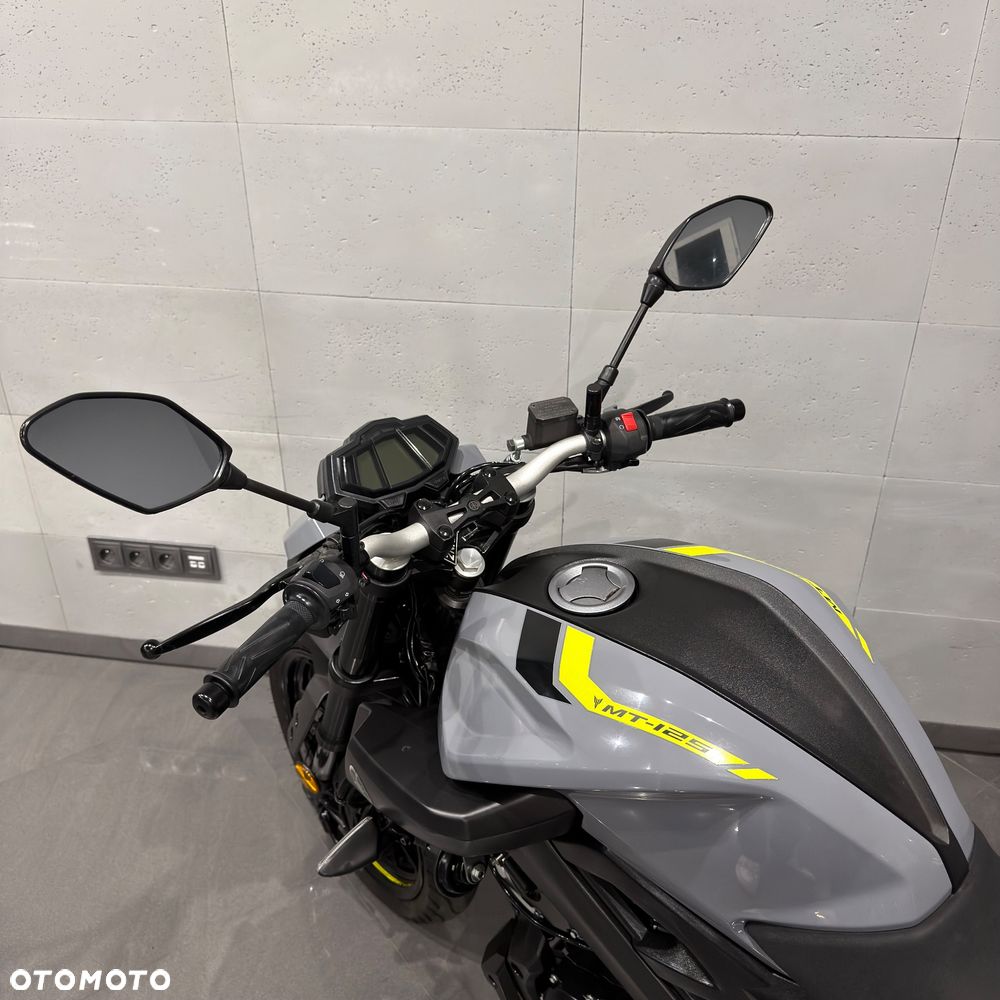 Yamaha MT - 12