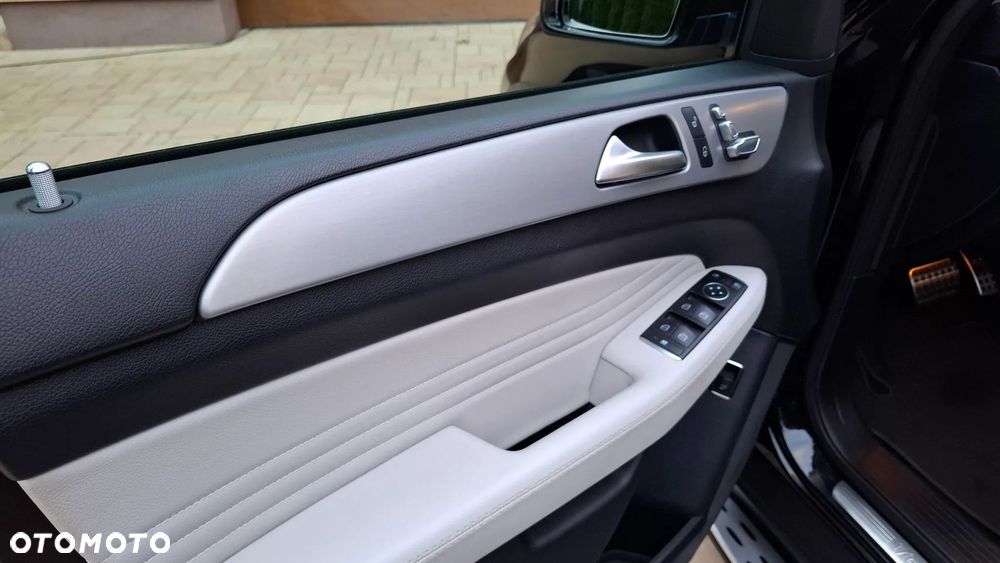 Mercedes-Benz GLE 350 d 4-Matic - 11