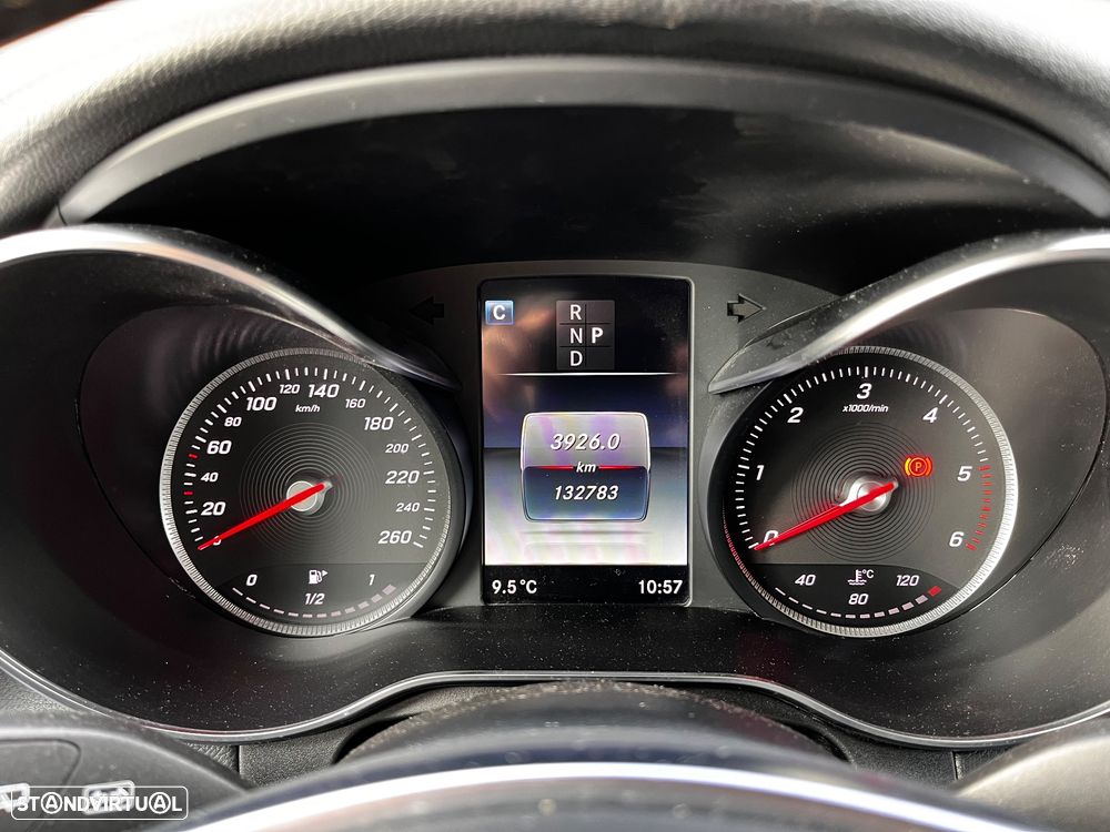 Mercedes-Benz GLC 250 d 4Matic 9G-TRONIC AMG Line - 10