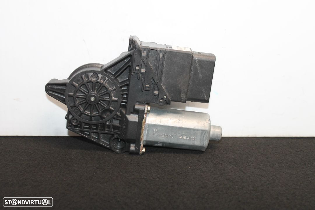Motor Elevador Vidro Volkswagen Passat de 2002 - 2