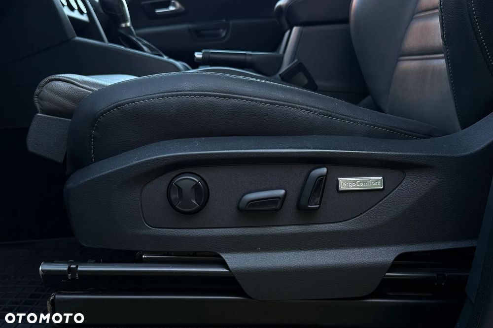Volkswagen Amarok - 22