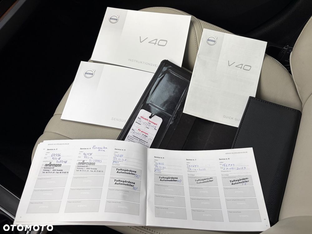 Volvo V40 D3 Momentum - 33