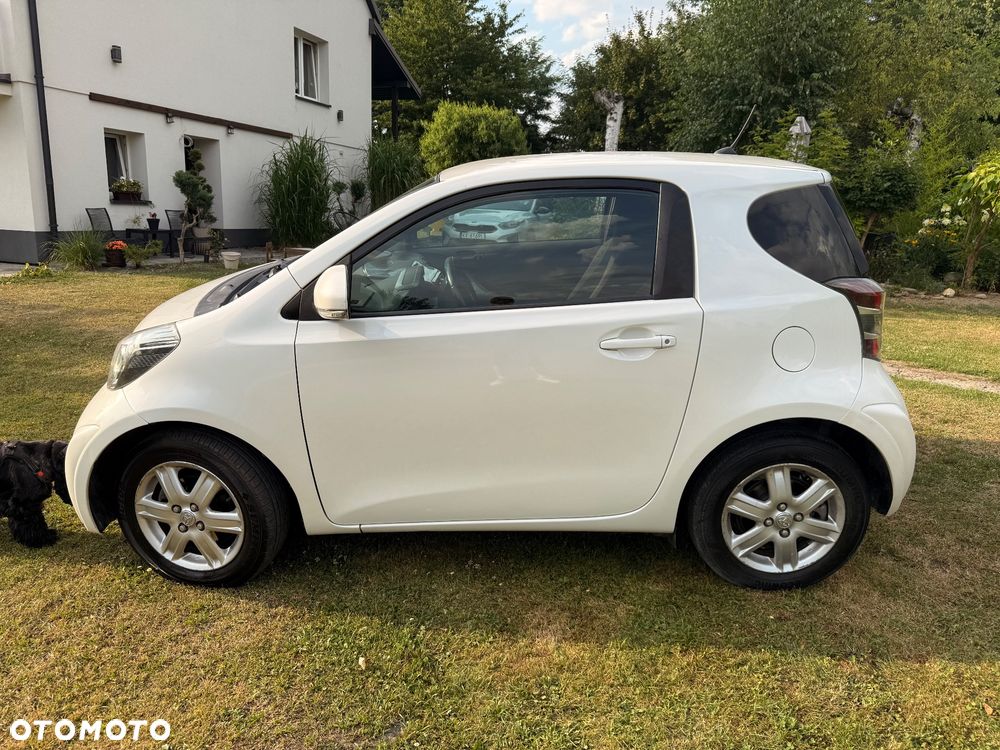 Toyota iQ 1.4 D-4D - 6