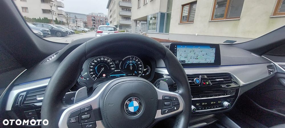 BMW Seria 5 530e iPerformance M Sport sport - 27