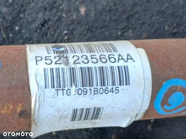 FIAT FREEMONT 11r 2.0JTD PÓŁOŚ PRAWA P52123566AA - 2