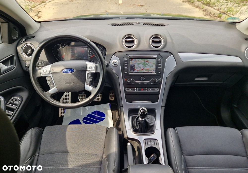 Ford Mondeo 2.0 TDCI Champions Edition - 26