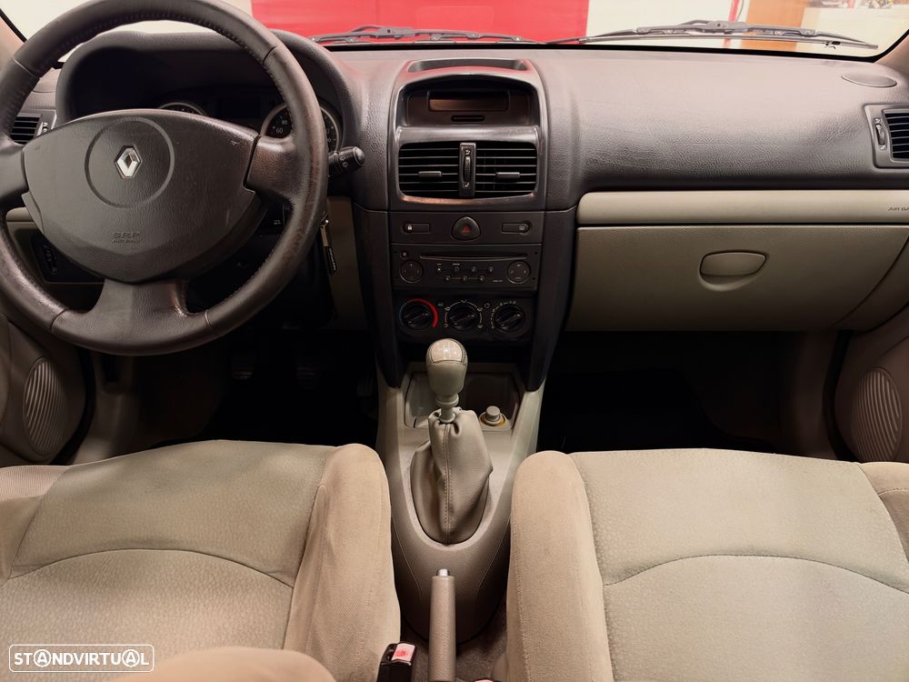 Renault Clio 1.2 16V SE Extreme - 8