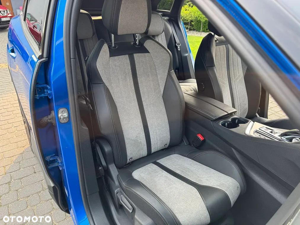 Peugeot 3008 Plug-In Hybrid 225 e-EAT8 GT - 24