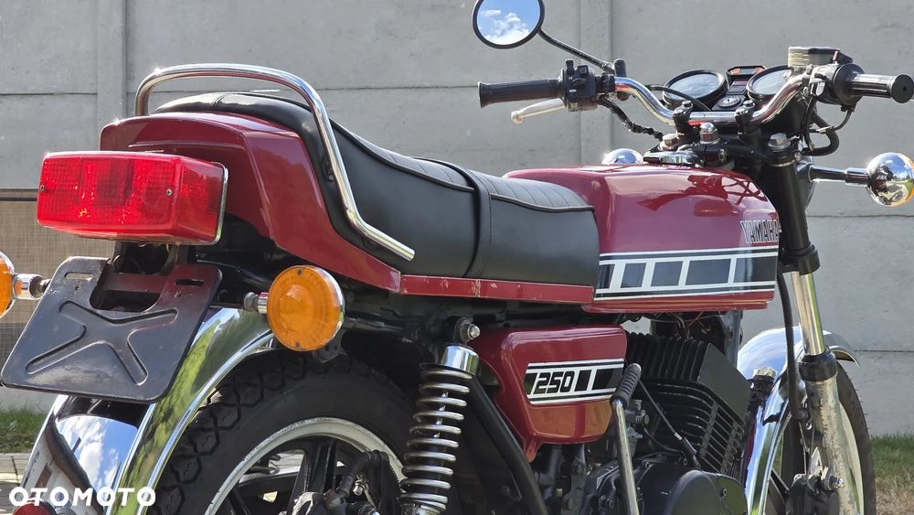 Yamaha RD - 25