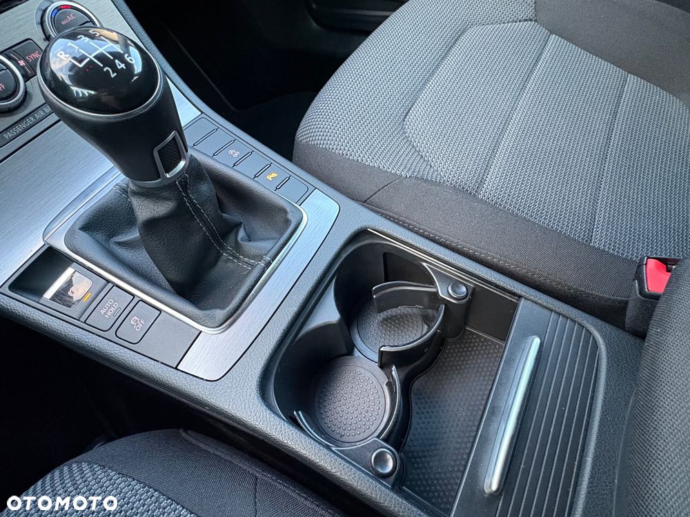 Volkswagen Passat Variant 1.4 TSI BlueMotion Technology Business Edition - 30