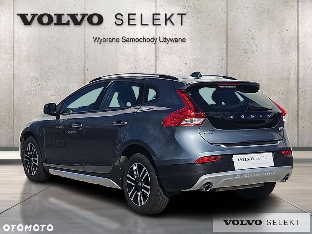 Volvo V40 T3 Drive-E Momentum - 3