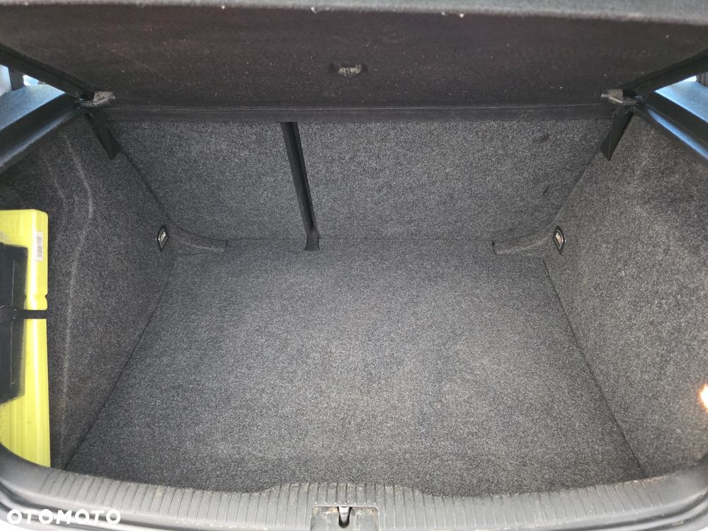 Volkswagen Golf - 17