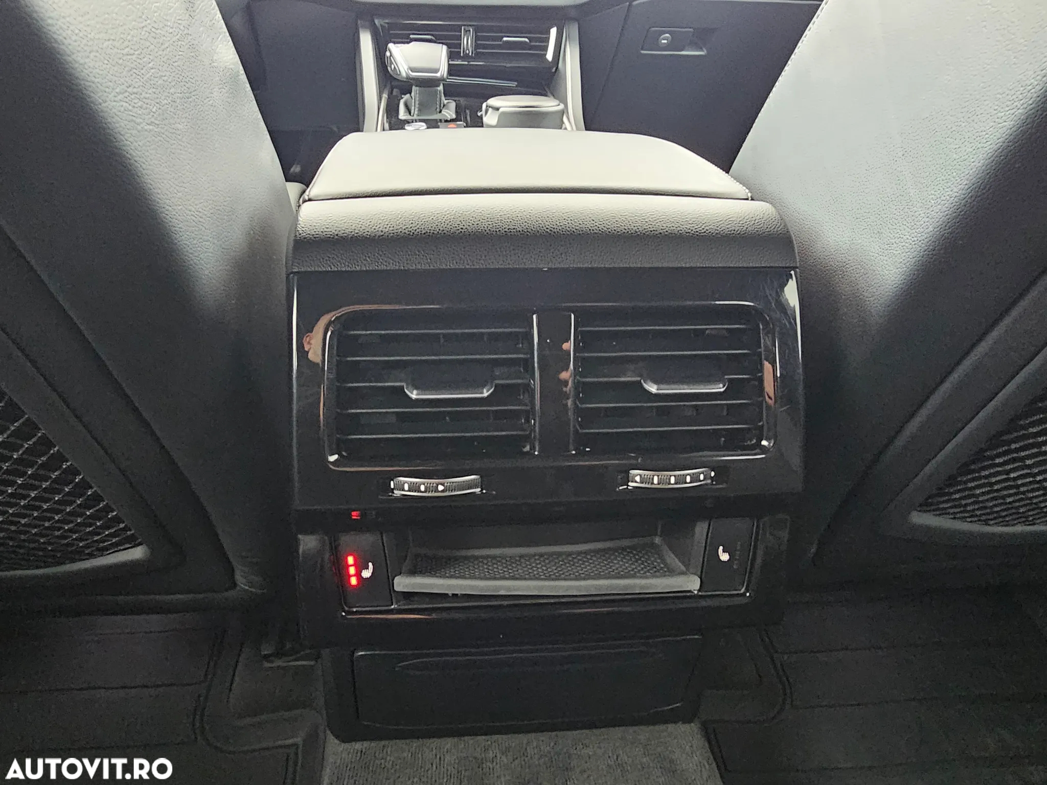 Volkswagen Touareg V6 TDI R-Style - 25