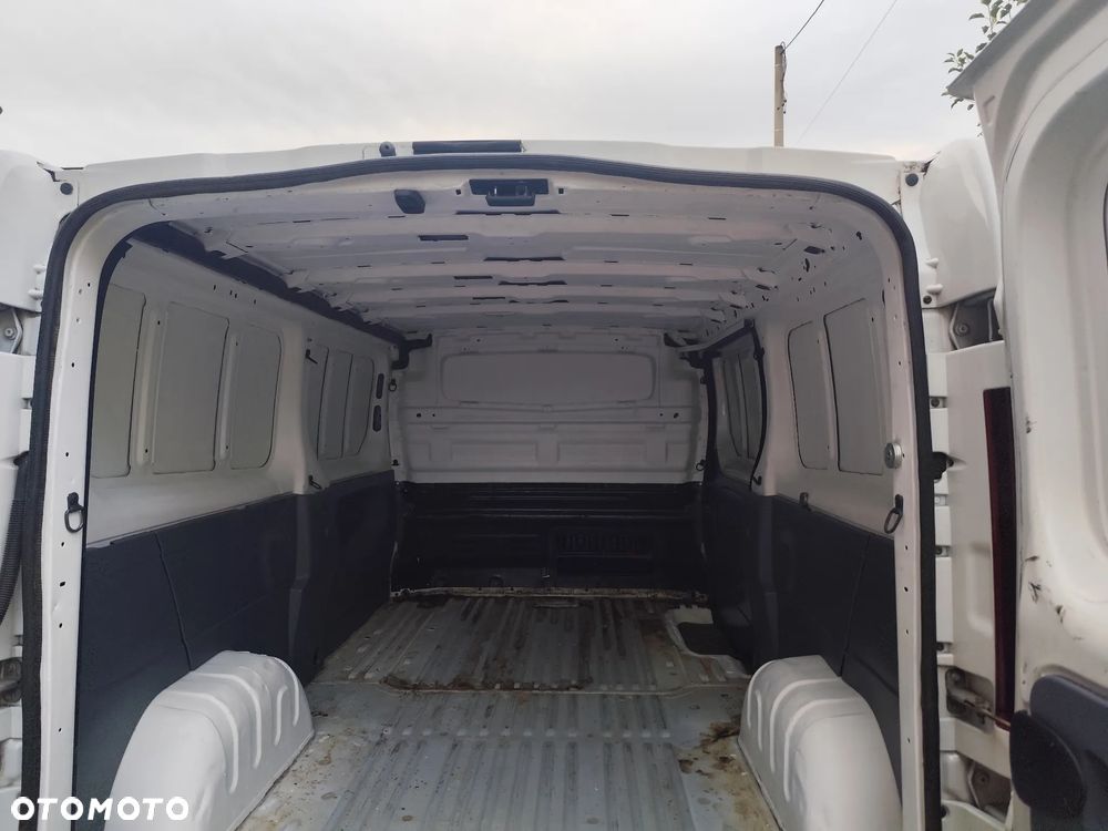 Renault Trafic - 13