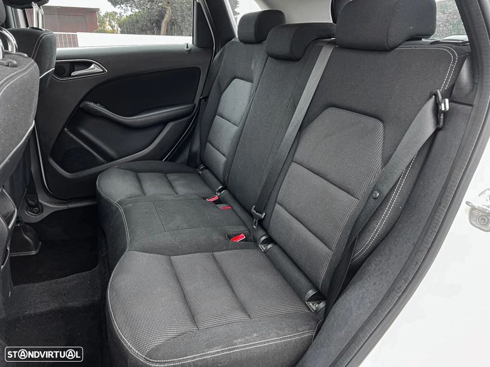 Mercedes-Benz B 180 CDI BlueEFFICIENCY Aut. - 19