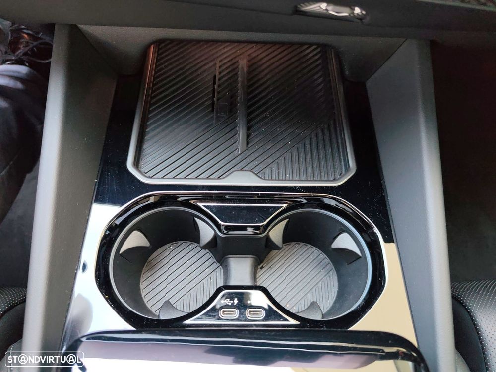 BMW 520 d Pack Desportivo M Pro — fotografia 31
