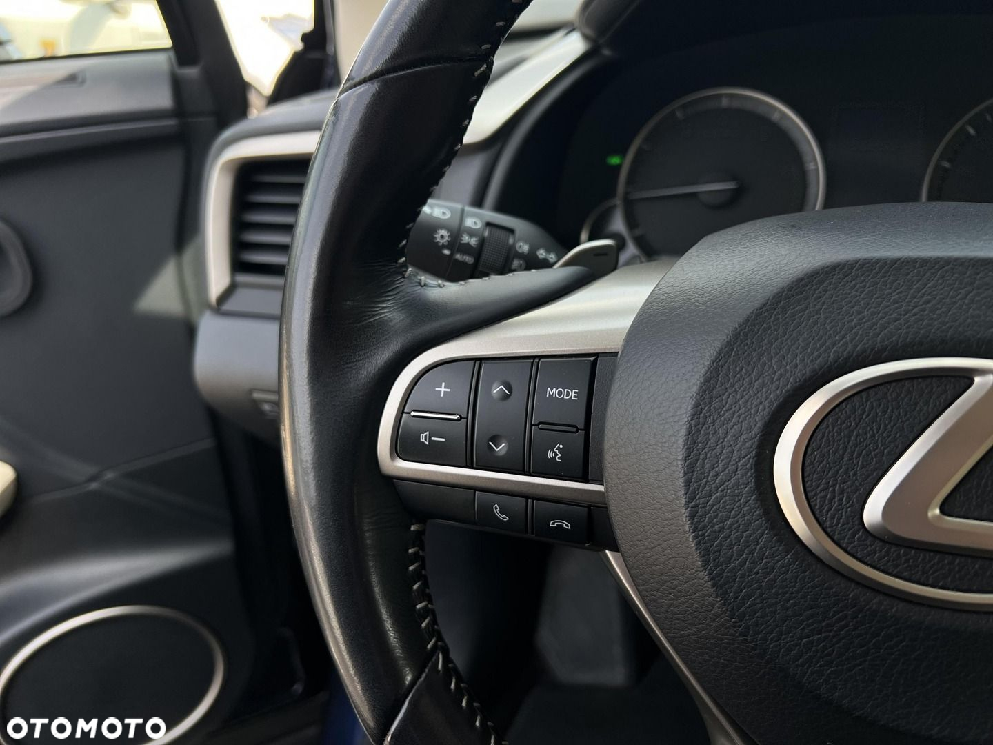 Lexus RX - 13