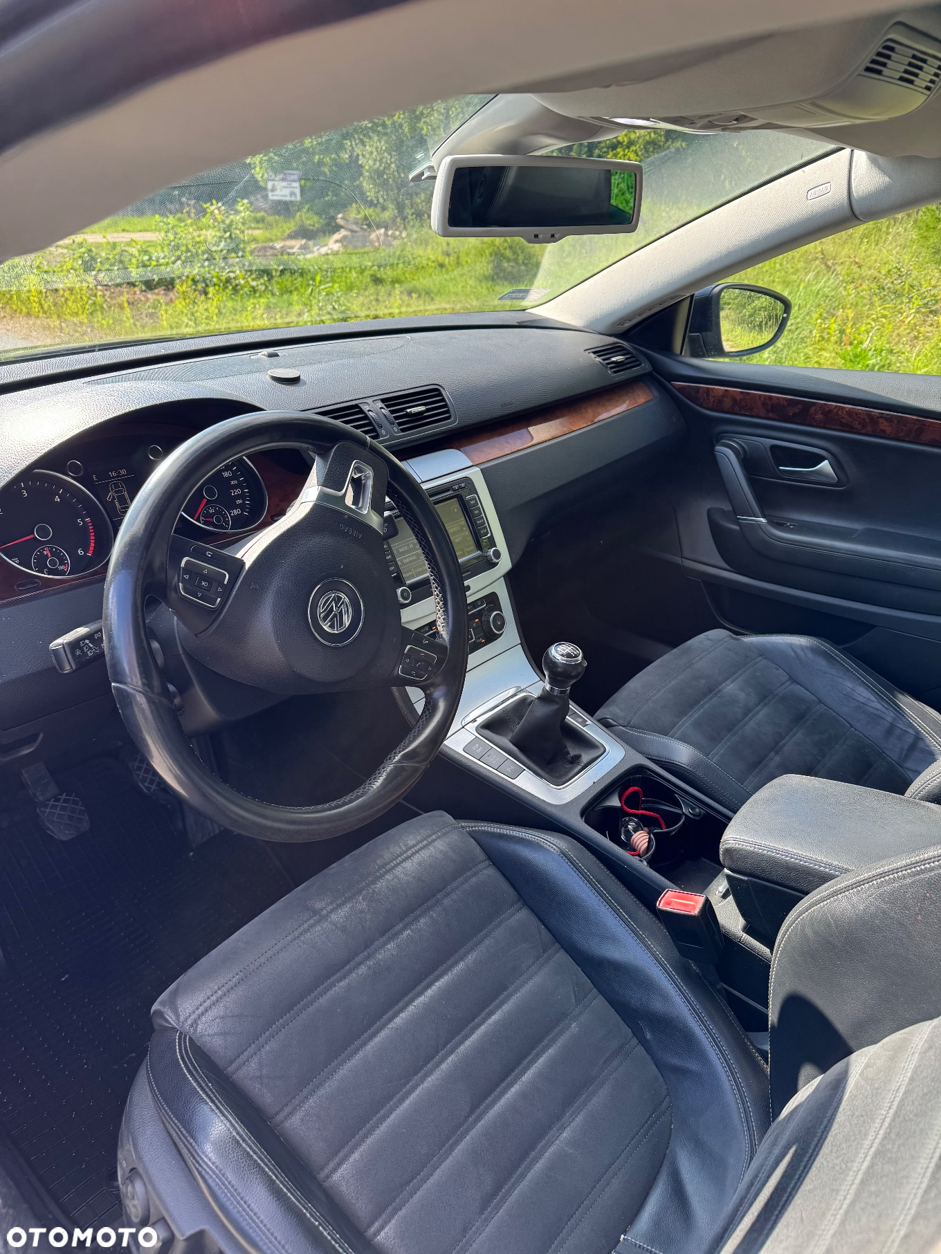 Volkswagen Passat 2.0 TDI Comfortline - 12