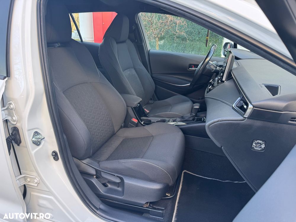 Toyota Corolla 1.8 Business Edition - 12