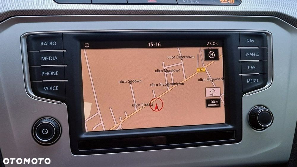 Volkswagen Passat - 15