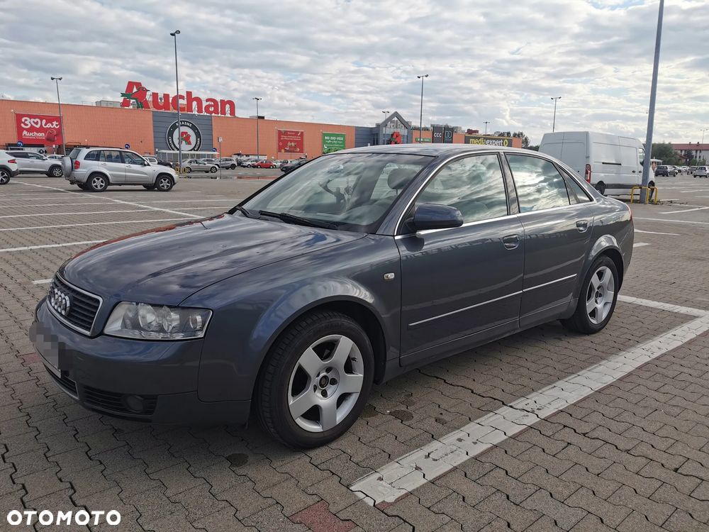 Audi A4 Limousine - 6