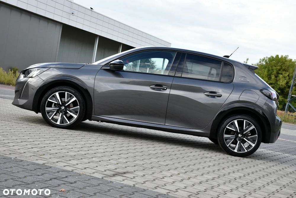 Peugeot 208 - 11