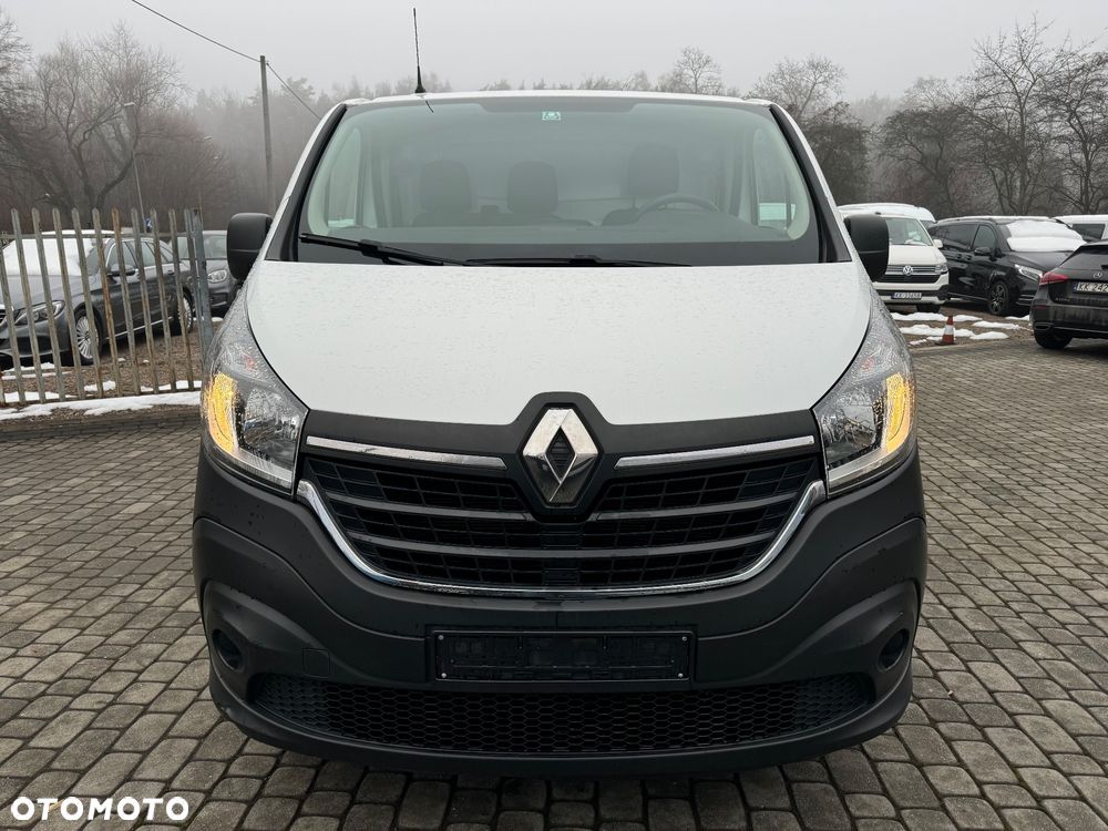 Renault Trafic - 2
