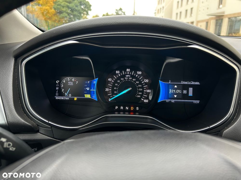 Ford Fusion 2.0 EcoBoost Titanium - 19