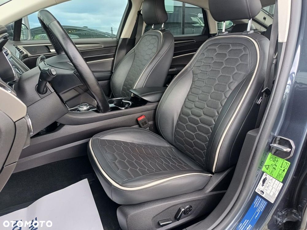 Ford Mondeo 2.0 EcoBlue Vignale - 17