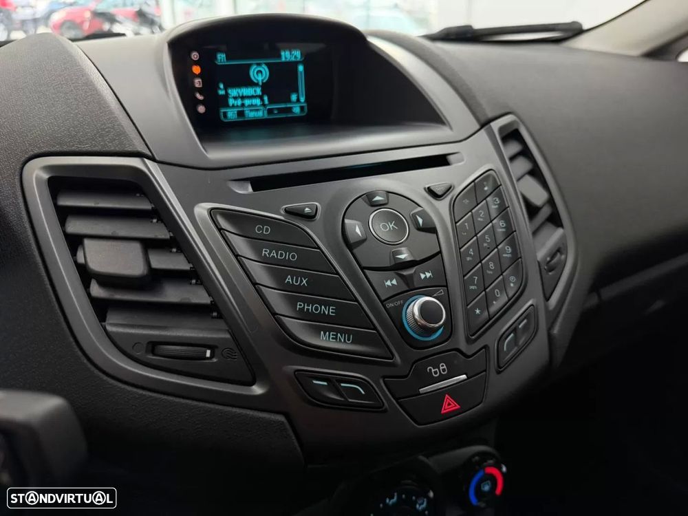 Ford Fiesta 1.0 EcoBoost Connected - 23