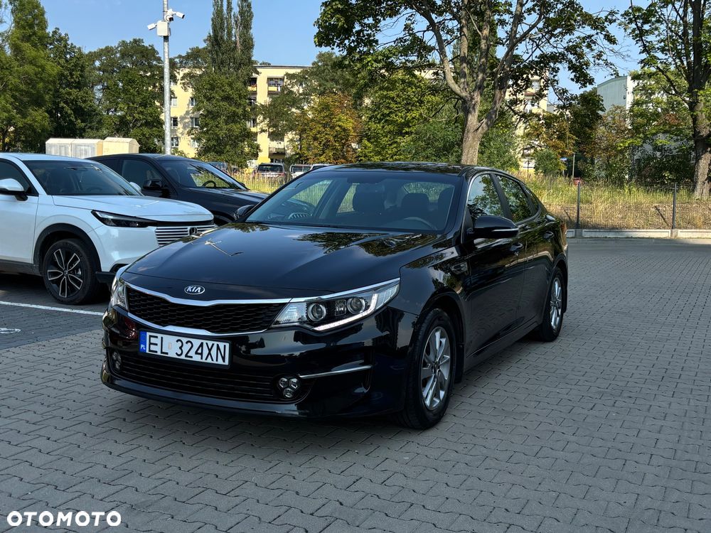 Kia Optima 2.0 L - 3