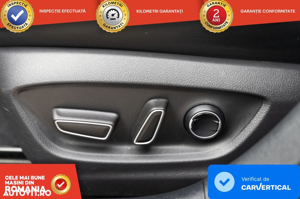 Toyota Prius 1.8 HSD Exclusive Plus - 9