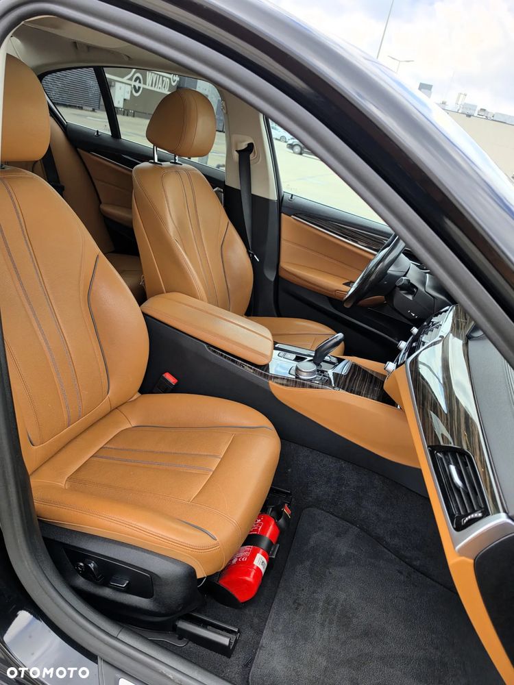 BMW Seria 5 520d xDrive Luxury Line sport - 17