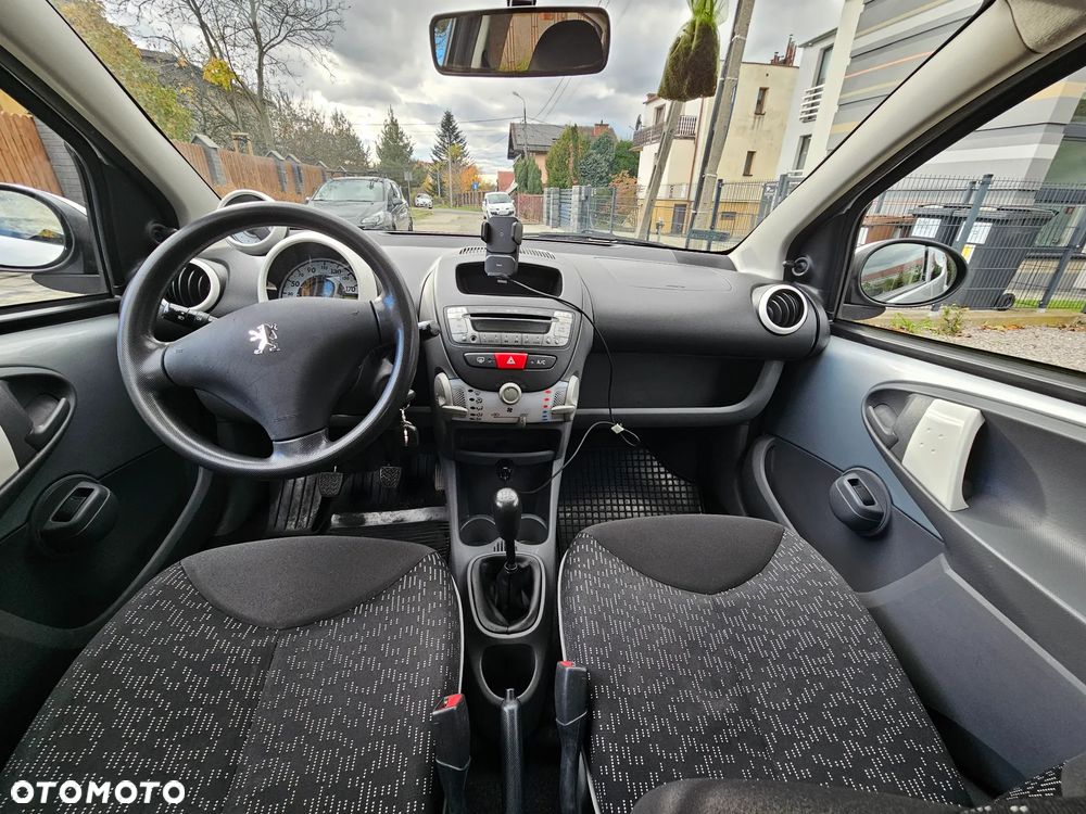 Peugeot 107 1.0 Urban Move Euro5 - 9