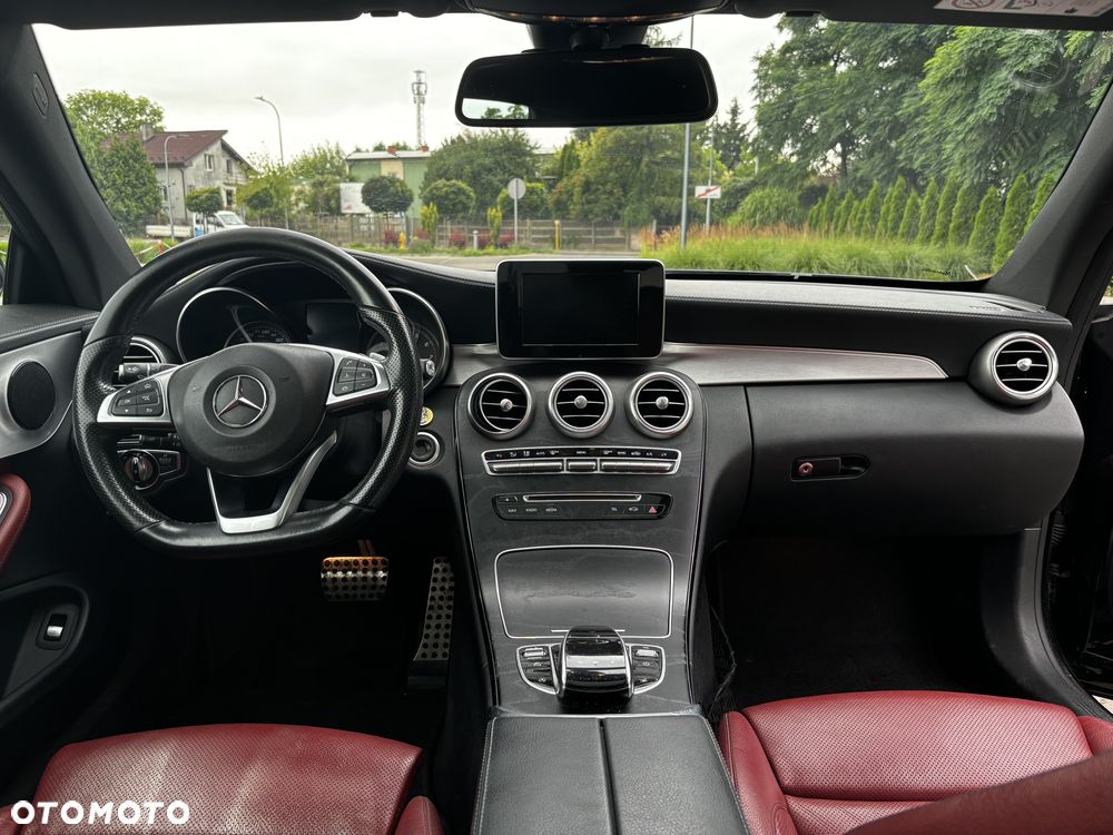 Mercedes-Benz Klasa C 300 7G-TRONIC Edition 1 - 32