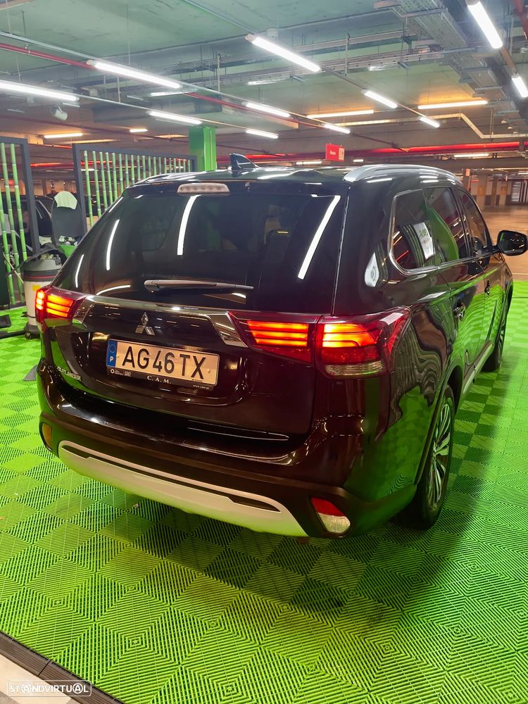 Mitsubishi Outlander 2.0 Kaiteki CVT - 3