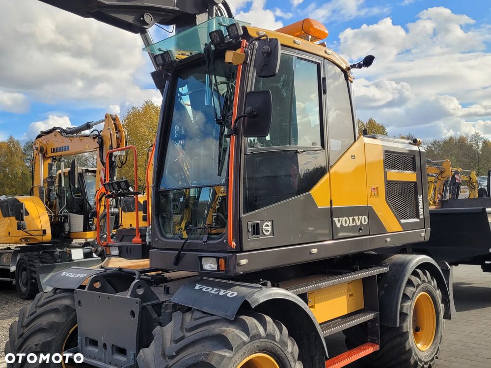 Volvo EW160E / ROTOTILT ze szczypcami / system niwelacji GPS 3D / przyczepa / - 9