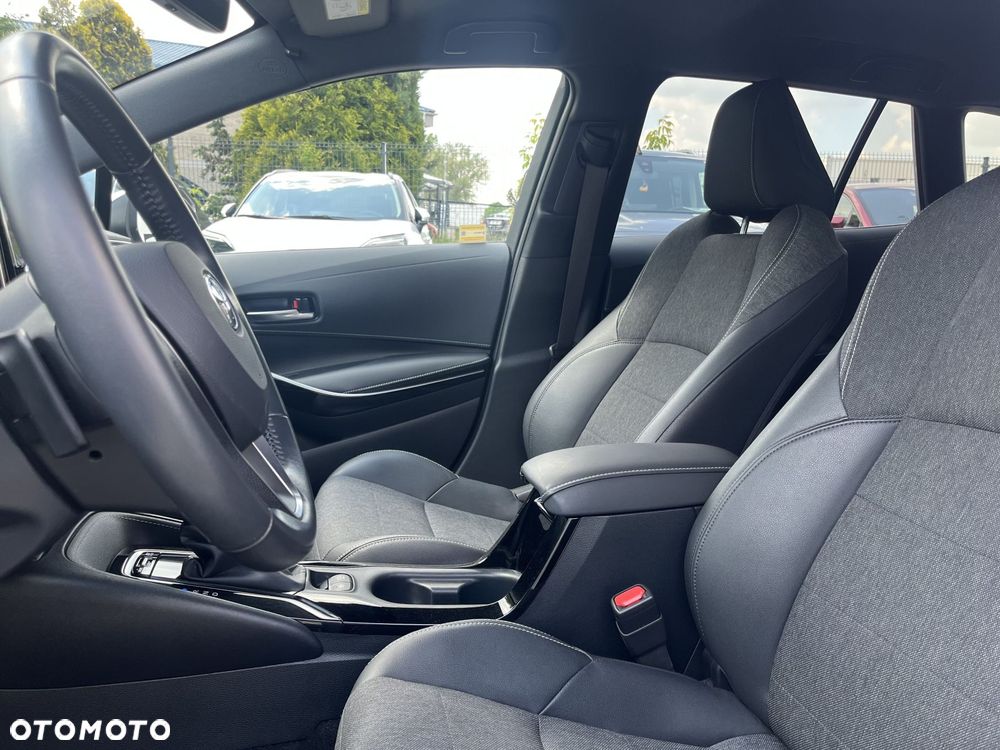 Toyota Corolla 2.0 Hybrid Comfort - 17