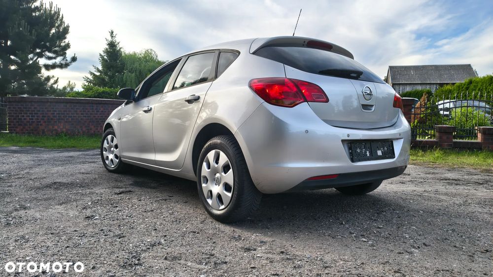 Opel Astra 1.6 Automatik Selection - 10