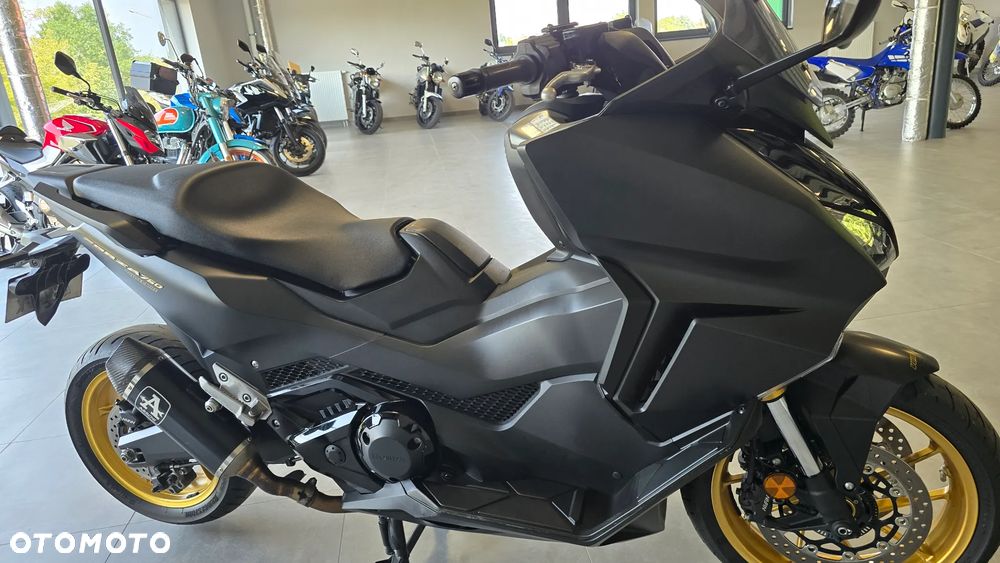 Honda NSS - 17