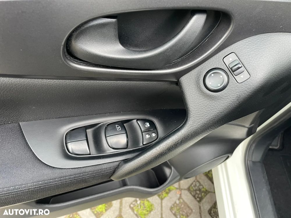 Nissan Qashqai 1.5 DCI Start/Stop N-Connecta - 15