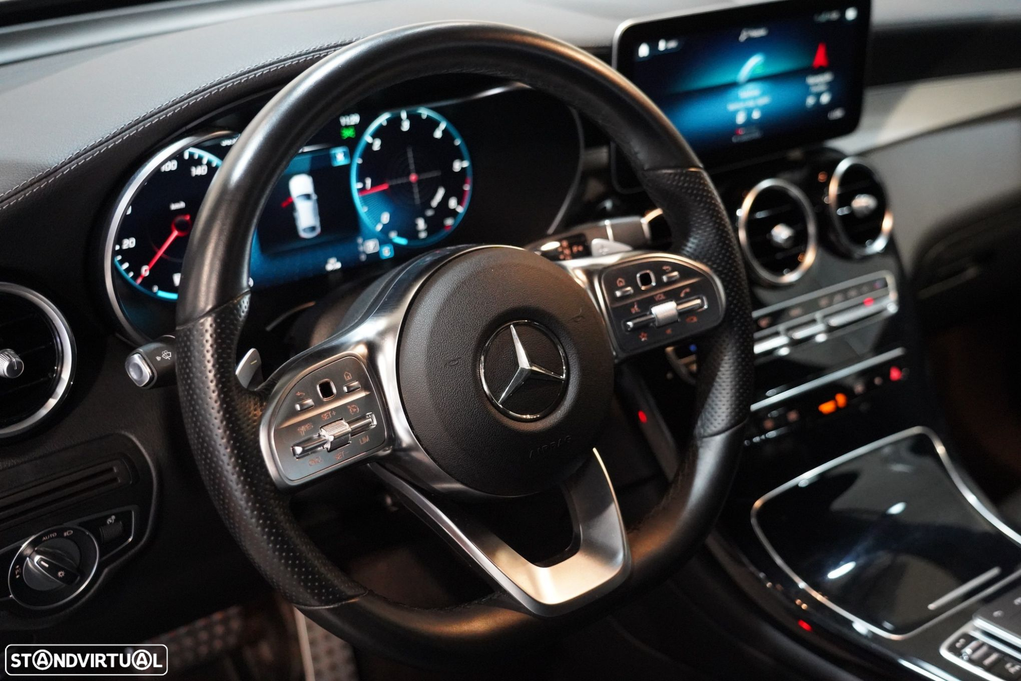Mercedes-Benz GLC 220 - 8
