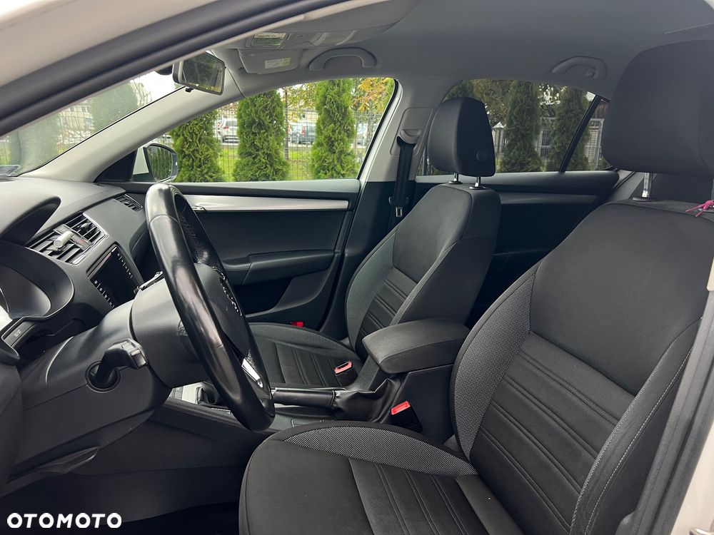 Skoda Octavia 1.4 TSI Style DSG - 10