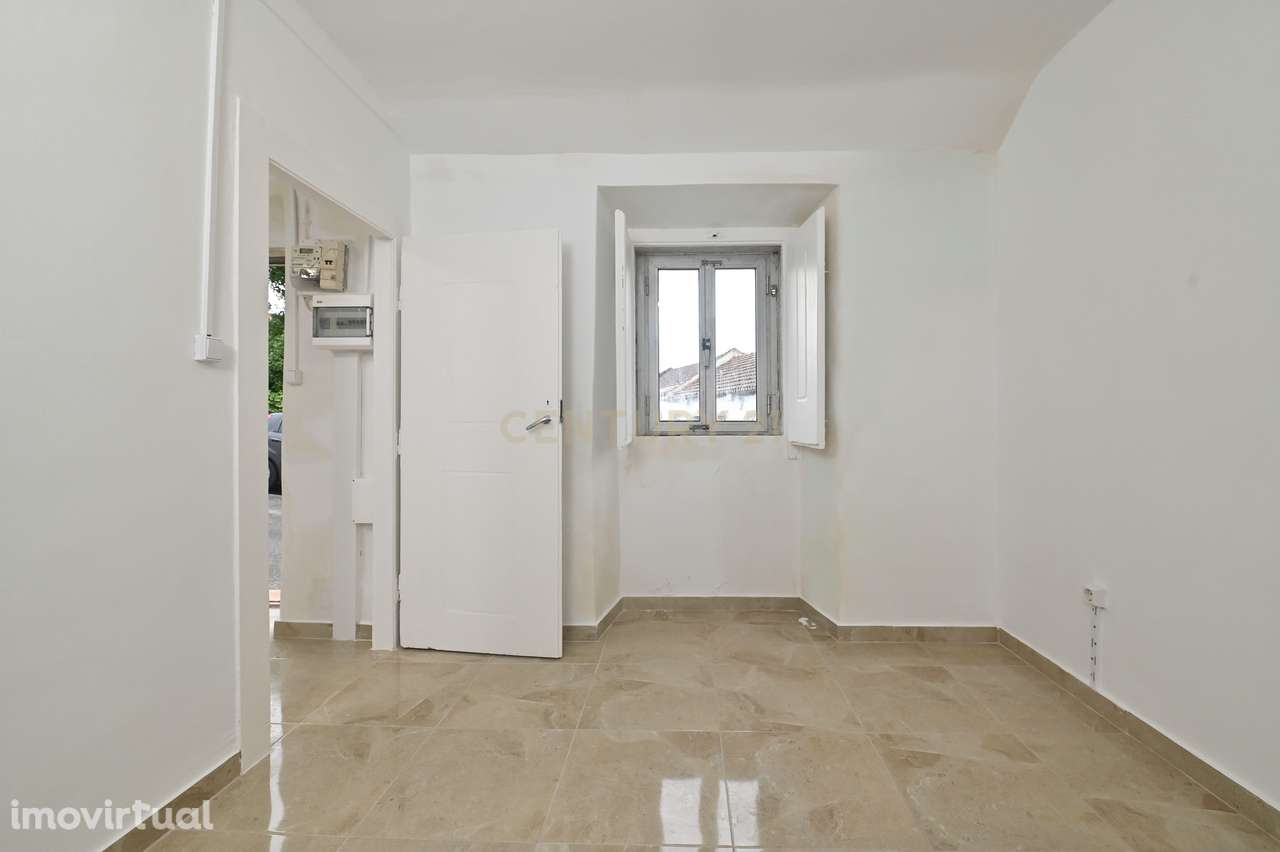 Moradia com 2 quartos em banda renovada para arrendar no Murtal, Pared - Grande imagem: 4/19