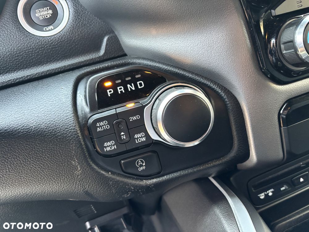 RAM 1500 Crew Cab Shortbed Bighorn - 15